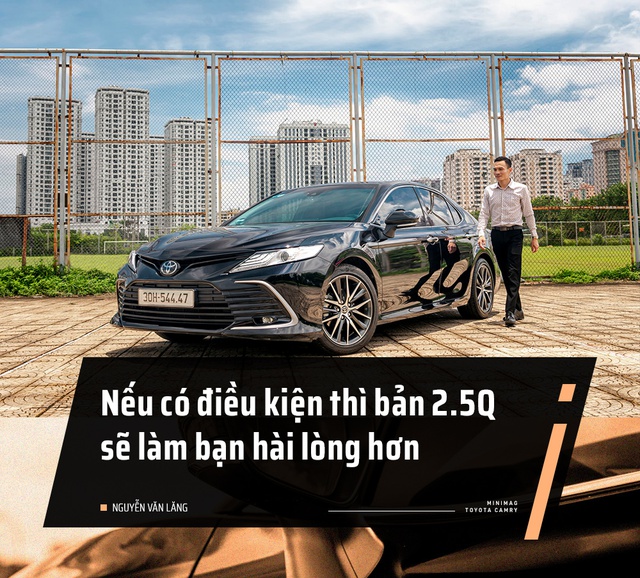 Chốt Toyota Camry trong 15 phút, Giám đốc 8X đánh giá: ‘Ngồi sau sướng thật, cầm vô lăng còn bất ngờ hơn’ - Ảnh 12.