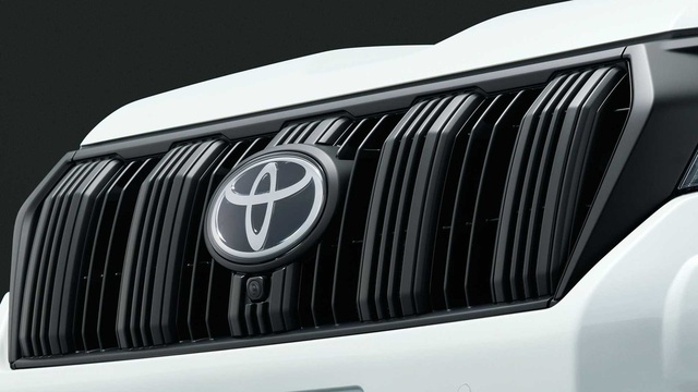Toyota Land Cruiser Prado bất ngờ có phiên bản mới, thế hệ mới vẫn bặt vô âm tín - Ảnh 8.
