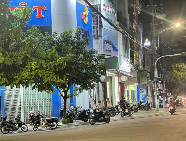 Quảng Nam: Lời khai bất ngờ của nghi phạm đập phá tiệm vàng - Ảnh 2.