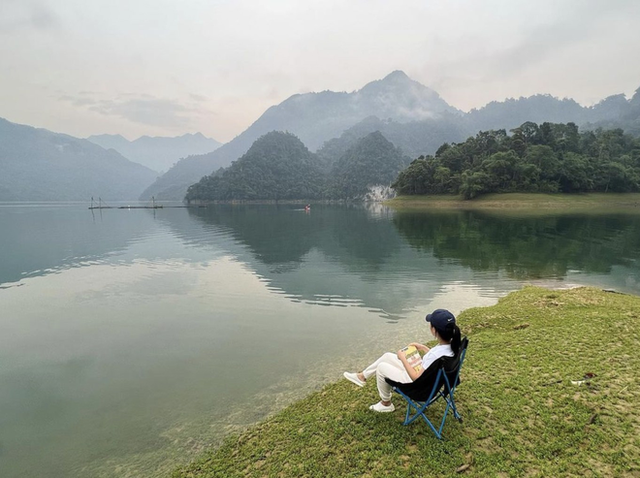 Mãn nhãn trước những cảnh đẹp được ví như “vịnh Hạ Long thu nhỏ” trên khắp đất nước - Ảnh 19.