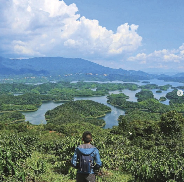 Mãn nhãn trước những cảnh đẹp được ví như “vịnh Hạ Long thu nhỏ” trên khắp đất nước - Ảnh 5.