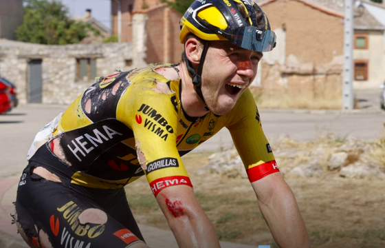 7 tay đua phải bỏ cuộc sau tai nạn kinh hoàng cuối chặng 2 Vuelta a Burgos - Ảnh 1.