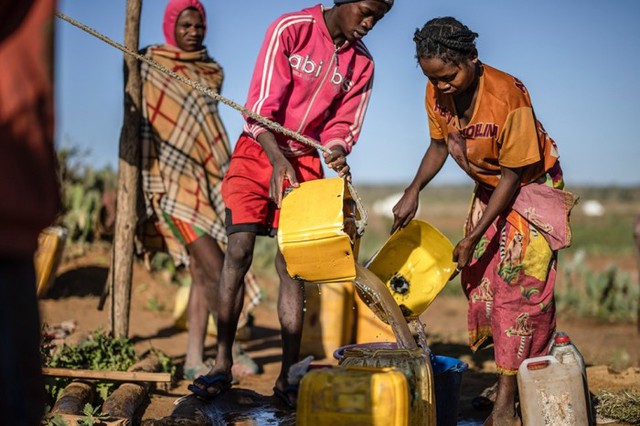 Hạn hán liên tiếp xảy ra ở Madagascar đã đẩy người dân đến bờ vực của nạn đói - Ảnh 7.