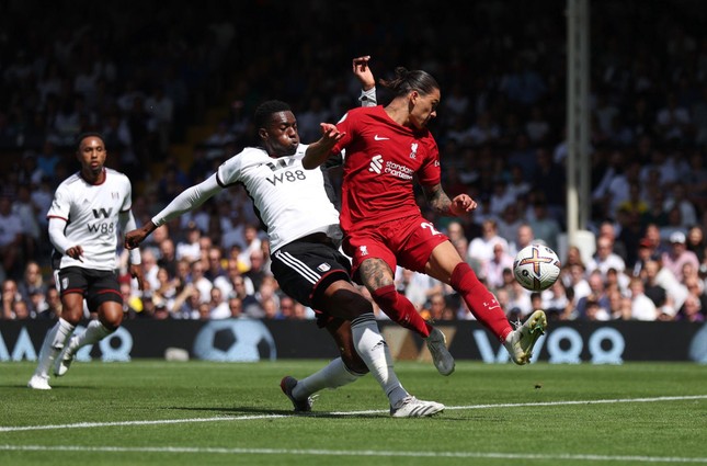 Darwin Nunez đánh gót ghi bàn, Liverpool vẫn bị Fulham cầm chân - Ảnh 2.
