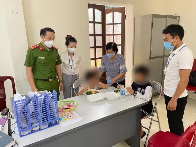  Hé lộ nguyên nhân vụ bé gái 11 tuổi ở Hà Tĩnh bị cha ruột bạo hành  - Ảnh 1.
