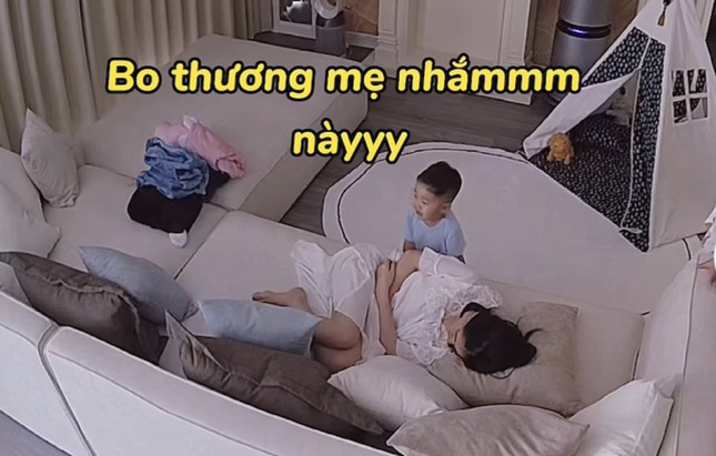  Con trai Hòa Minzy và những khoảnh khắc vừa hiểu chuyện vừa bám mẹ cực đáng yêu  - Ảnh 6.