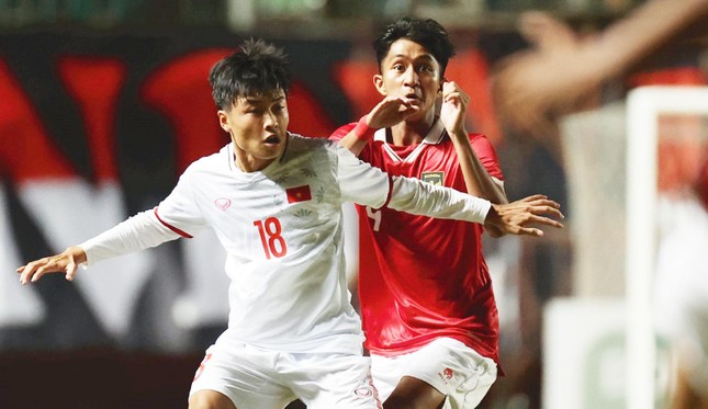  Indonesia khóc như mưa sau chiến thắng trước U16 Việt Nam  - Ảnh 1.