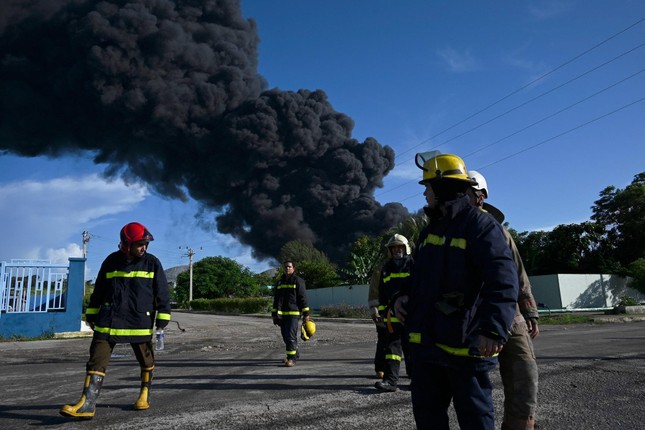 Cháy kho nhiên liệu ở Cuba: Hơn 120 người thương vong, Mỹ đề nghị giúp đỡ - Ảnh 11.