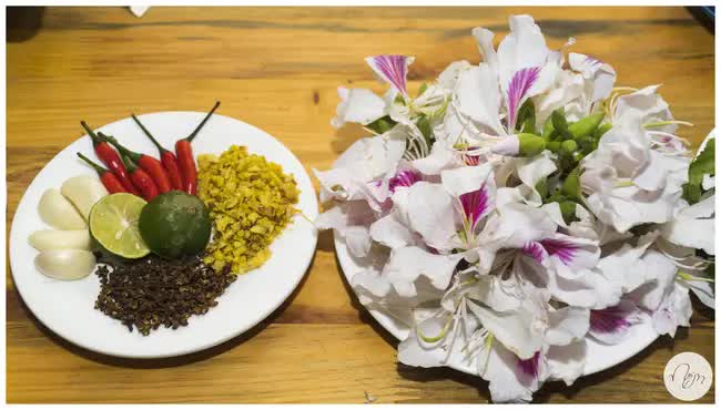 Hoa ban Điện Biên: Một thế giới ẩm thực phong phú đến ngỡ ngàng của người dân tộc Thái ở vùng cao Tây Bắc - Ảnh 5.