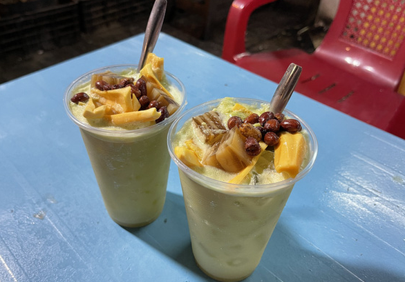 Mỹ Tho tánh kỳ: Lẩu mắm khổ qua sống cắt lát, nước mía rau câu full topping - Ảnh 1. Mỹ Tho tánh kỳ: Lẩu mắm khổ qua sống cắt lát, nước mía rau câu full topping - Ảnh 1.