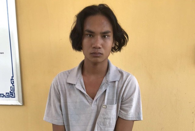 Chú hàng xóm khuyên uống ít rượu khi cùng đi ăn tân gia, gã trai 18 tuổi cầm dao bầu sang nhà xử - Ảnh 1.