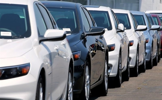 Xe mới khan hiếm, SUV lướt đến thời giá cao hơn hàng mới - Ảnh 1. Xe mới khan hiếm, SUV lướt đến thời giá cao hơn hàng mới - Ảnh 1.