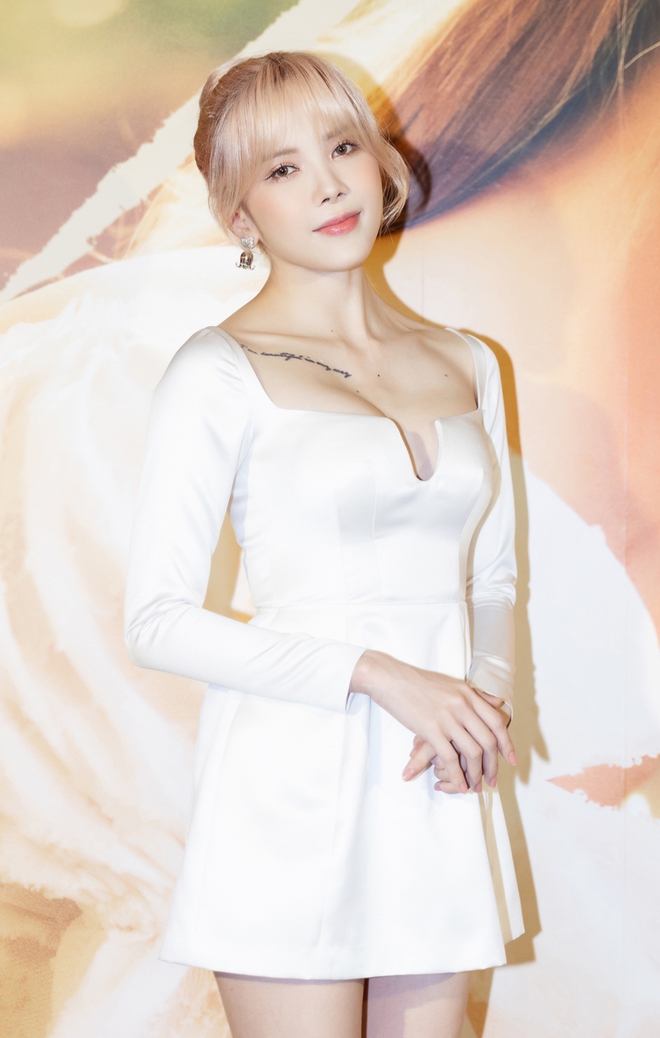 4 hội anh chị em ruột đ&igrave;nh đ&aacute;m l&agrave;ng giải tr&iacute; Việt, g&acirc;y ch&uacute; &yacute; nhất l&agrave; vị tr&iacute; cuối c&ugrave;ng - Ảnh 24.