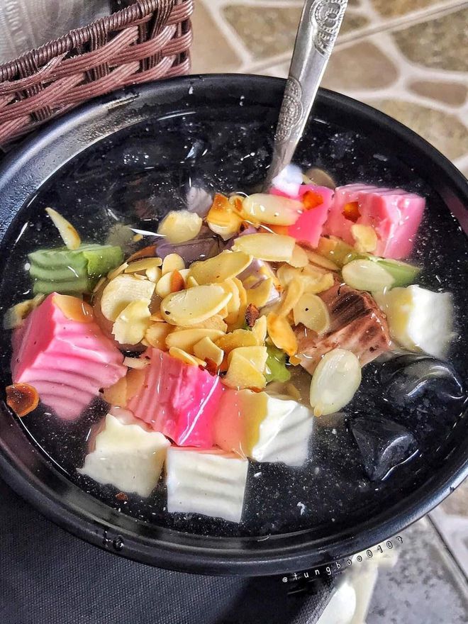 4 quán chè lâu năm, chỉ bán những món truyền thống nhưng vẫn hút khách ở Hà Nội - Ảnh 4.