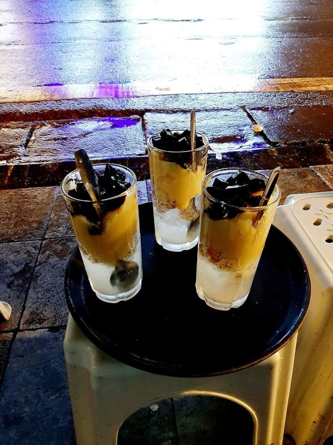 4 quán chè lâu năm, chỉ bán những món truyền thống nhưng vẫn hút khách ở Hà Nội - Ảnh 5.