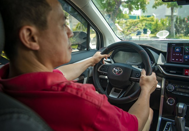 Chạy đủ tải, chủ xe Toyota Veloz Cross đánh giá: ‘Ăn điểm trong tầm giá dù còn điểm cần khắc phục’ - Ảnh 19.
