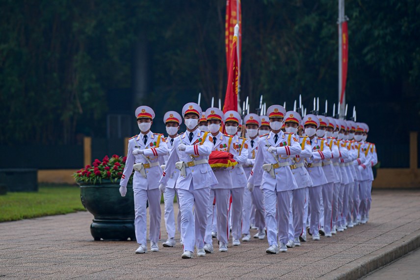 Trang nghiêm Lễ thượng cờ mừng Quốc khánh trên Quảng trường Ba Đình - Ảnh 2.