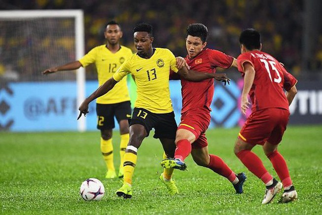Huyền thoại ĐNÁ tin Singapore tạo bất ngờ cho Việt Nam; Malaysia nhập tịch Sergio Aguero - Ảnh 3.