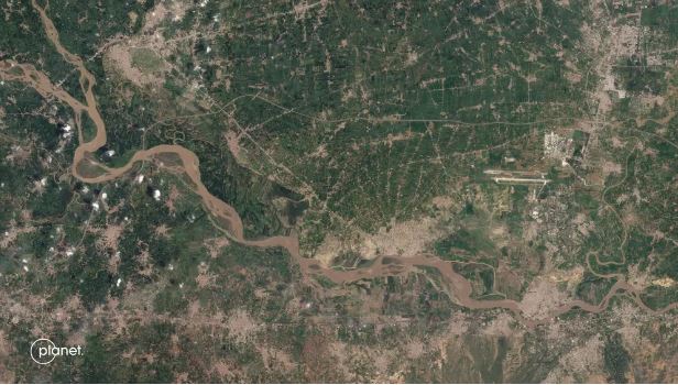 Lũ lụt lịch sử ở Pakistan: Hình ảnh chân thực từ vệ tinh hé lộ mức tàn phá nghiêm trọng - Ảnh 1.