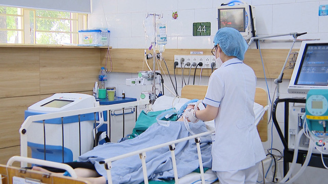 Bệnh viện Bạch Mai thiếu trầm trọng nhiều nhóm thuốc giải độc - Ảnh 1.