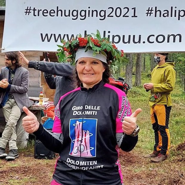Cuộc thi ôm cây kỳ lạ ở Phần Lan - nơi con người được chữa lành bằng những cái ôm thiên nhiên vào lòng - Ảnh 12.
