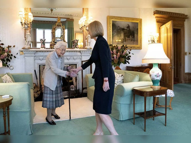 Nhiếp ảnh gia kể về bức ảnh cuối cùng của Nữ hoàng Elizabeth II - Ảnh 3.