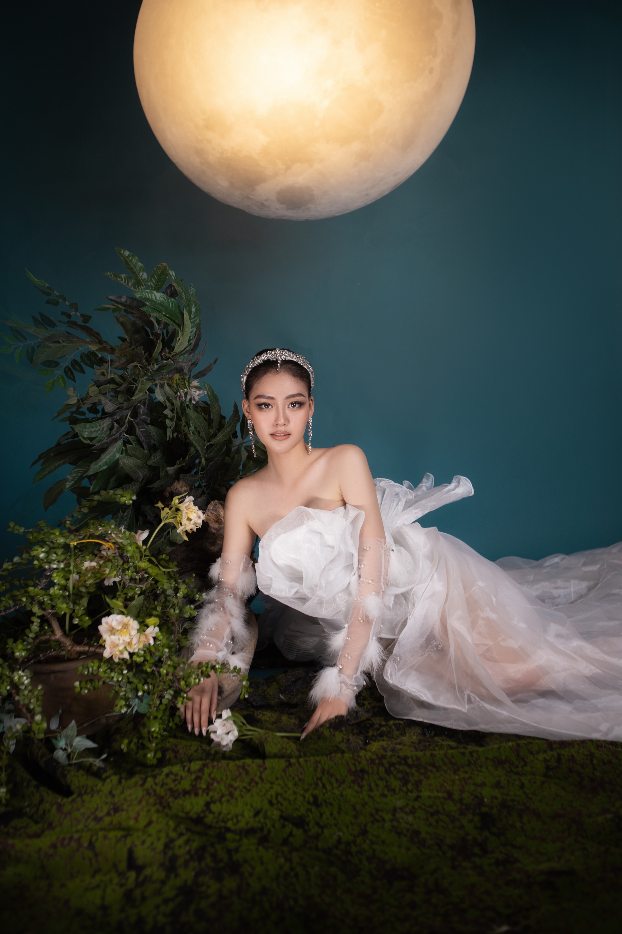 Á hậu Đặng Thanh Ngân xinh đẹp tuổi 23: Tôi ăn uống lành mạnh và tập Yoga - Ảnh 1.