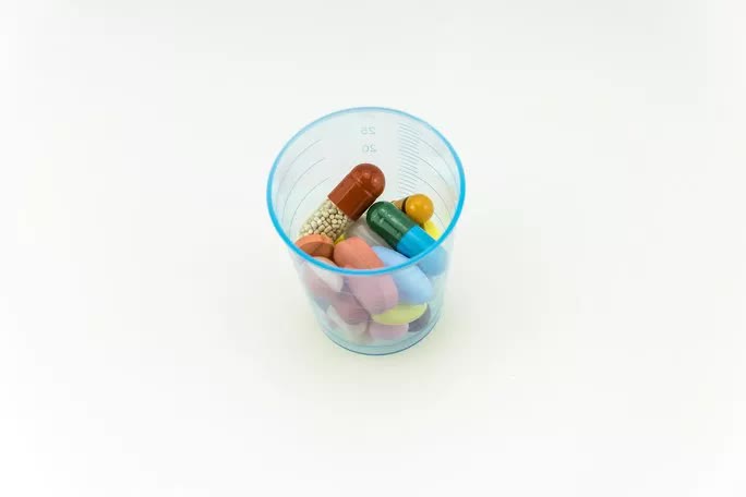 Tự ý uống thuốc này có thể tạo nên ung thư siêu di căn - Ảnh 1. Tự ý uống thuốc này có thể tạo nên ung thư siêu di căn - Ảnh 1.