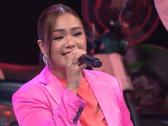 Ca sĩ Phương Vy nhớ Vietnam Idol: Tôi nhớ từng cái đập bàn của cô Siu Black - Ảnh 1.