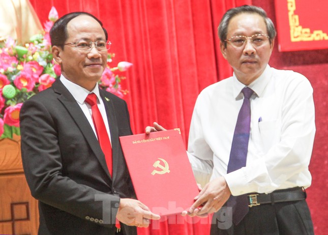 Ông Phạm Anh Tuấn được giới thiệu bầu làm Chủ tịch tỉnh Bình Định - Ảnh 1.