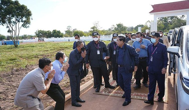 Ông Hun Sen tuyên bố có thể phế truất thủ tướng kế nhiệm nếu sai phạm - Ảnh 1.