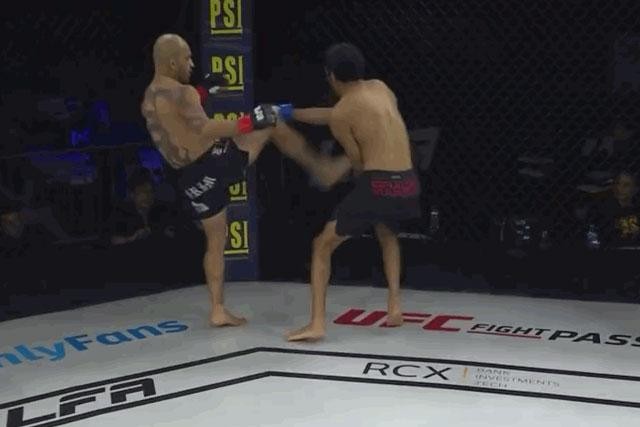 Tung đòn hiểm, võ sĩ Mỹ hạ knock-out đối thủ sau 75 giây - Ảnh 1.