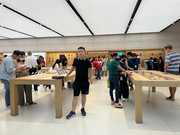  Người Việt sang Singapore, Thái Lan xếp hàng mua iPhone 14 có nguy cơ tay trắng ra về  - Ảnh 2.