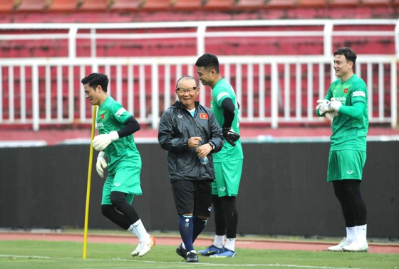 Đội tuyển Việt Nam bắt đầu khởi động cho AFF Cup 2022 - Ảnh 4.