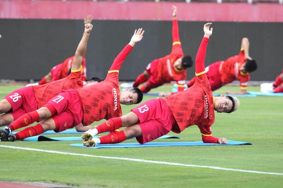 Đội tuyển Việt Nam bắt đầu khởi động cho AFF Cup 2022 - Ảnh 5.