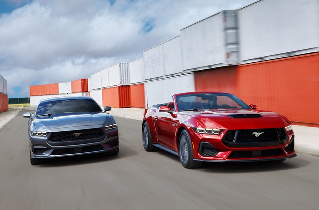  Xe thể thao bán chạy nhất thế giới Ford Mustang ra mắt thế hệ mới: Thay đổi ít nhưng chất lượng  - Ảnh 2.