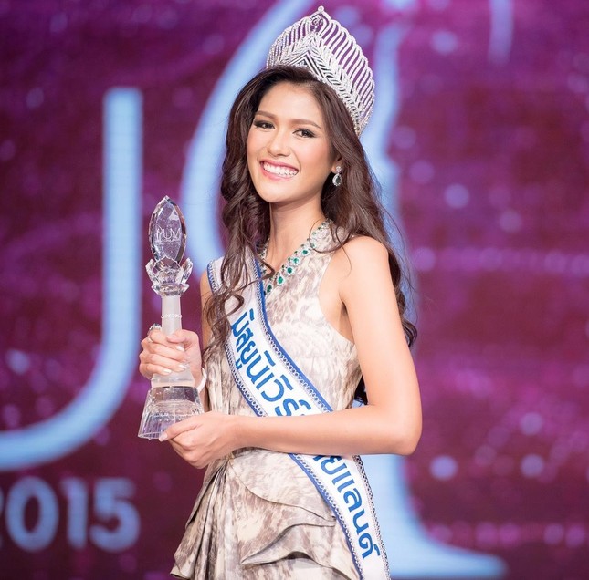 Hoa hậu Hoàn vũ Thái Lan 2015 bị tịch thu nhà vì nợ nần - Ảnh 2.