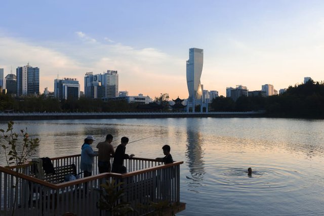  Trung Quốc hé lộ ‘tân binh’ trong danh sách những toà nhà ‘vặn vẹo’ nhất thế giới  - Ảnh 2.