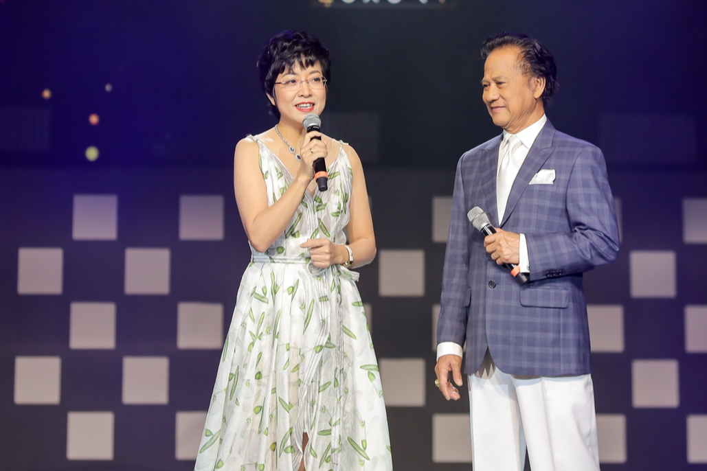 Danh ca Chế Linh hát thăng hoa ở tuổi 80, khiến Lệ Quyên ngượng ngùng vì một yêu cầu - Ảnh 1.