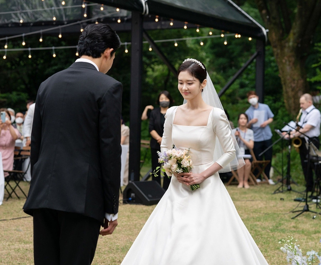 Hôn nhân kín tiếng và ngọt ngào của Jang Nara bên chồng kém tuổi - Ảnh 2.