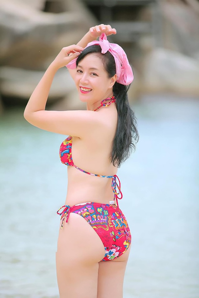Dàn mỹ nhân Việt U60 vẫn nóng bỏng khi khoe dáng với bikini - Ảnh 14.