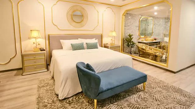Báo quốc tế thể hiện sự ngạc nhiên khi thấy khách sạn “lấp lánh ánh vàng” giữa Hà Nội - Ảnh 6.