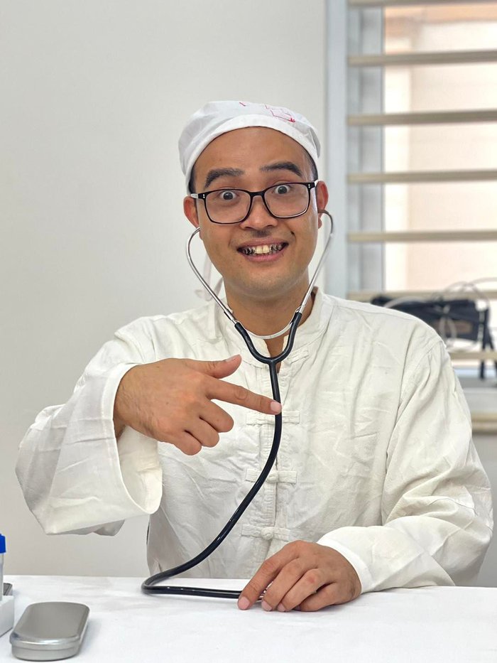 Nghệ sĩ Thái Sơn: Tôi may mắn khi sự nghiệp đầu đời được anh Tự Long chỉ dạy - Ảnh 2. Nghệ sĩ Thái Sơn: Tôi may mắn khi sự nghiệp đầu đời được anh Tự Long chỉ dạy - Ảnh 2.