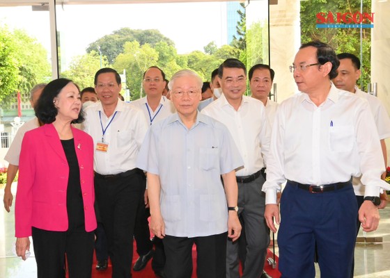 Tổng Bí thư Nguyễn Phú Trọng thăm và làm việc với Thành ủy TPHCM - Ảnh 1.