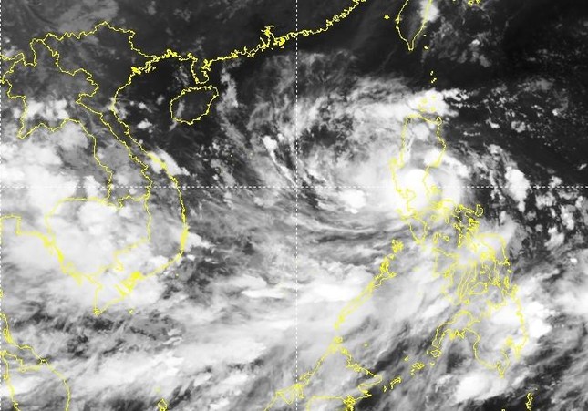 Cảnh báo bão Noru chỉ sau cấp thảm họa, nhiều tỉnh miền Trung báo động đỏ - Ảnh 1.