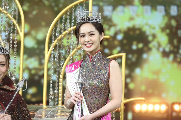 Người mẫu có đôi chân dài 1,19 m đăng quang Hoa hậu Hong Kong 2022 - Ảnh 9.