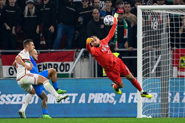 Italia vào bán kết Nations League, HLV Mancini vẫn mắng học trò - Ảnh 1.