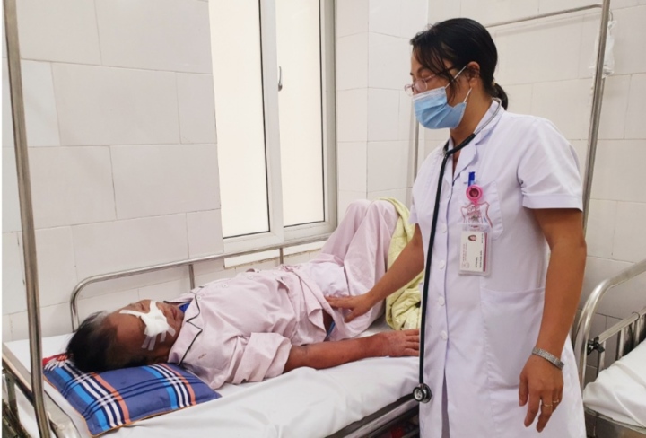 Ai có nguy cơ cao mắc bệnh nấm đen? - Ảnh 1. Ai có nguy cơ cao mắc bệnh nấm đen? - Ảnh 1.