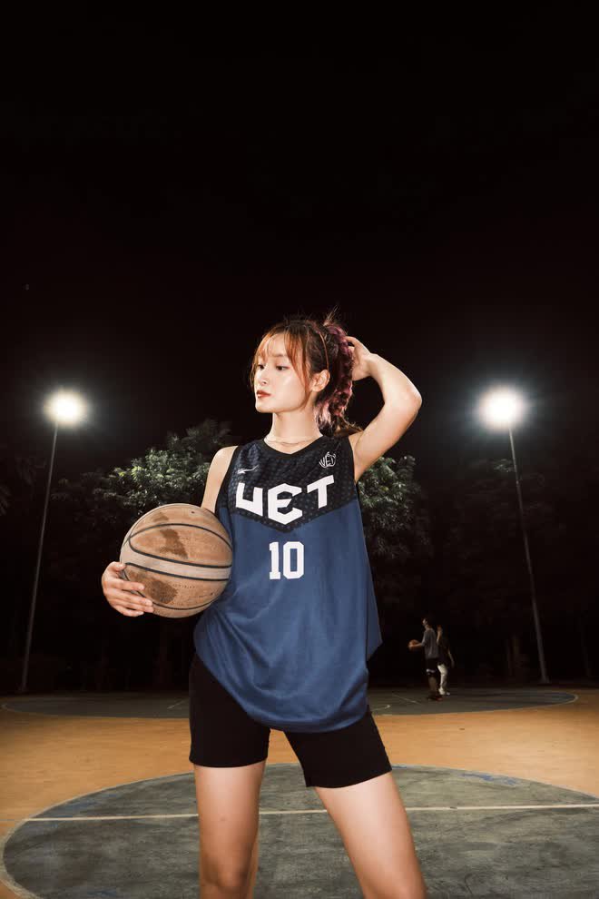  Nữ sinh Hải Phòng mê bóng rổ: Muốn phá vỡ định kiến con gái lên sân chỉ để chụp hình sống ảo - Ảnh 3.