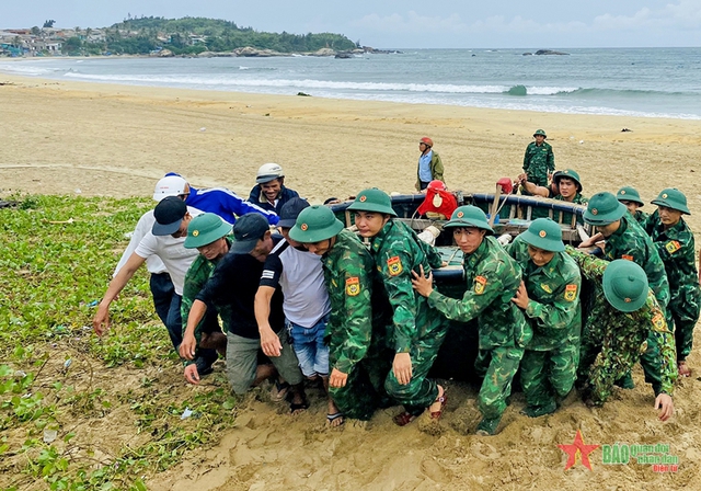 CẬP NHẬT TIN BÃO KHẨN CẤP: Bão NORU giật trên cấp 17 cách Đà Nẵng-Quảng Ngãi 270km - Ảnh 7.